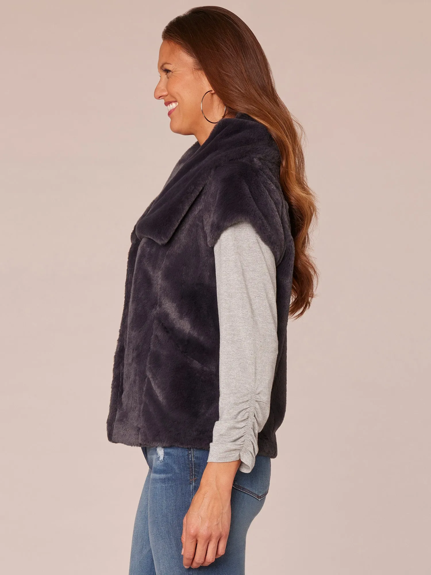 Cap Sleeve Wide Shawl Collar Knit Vest with Princess Seaming