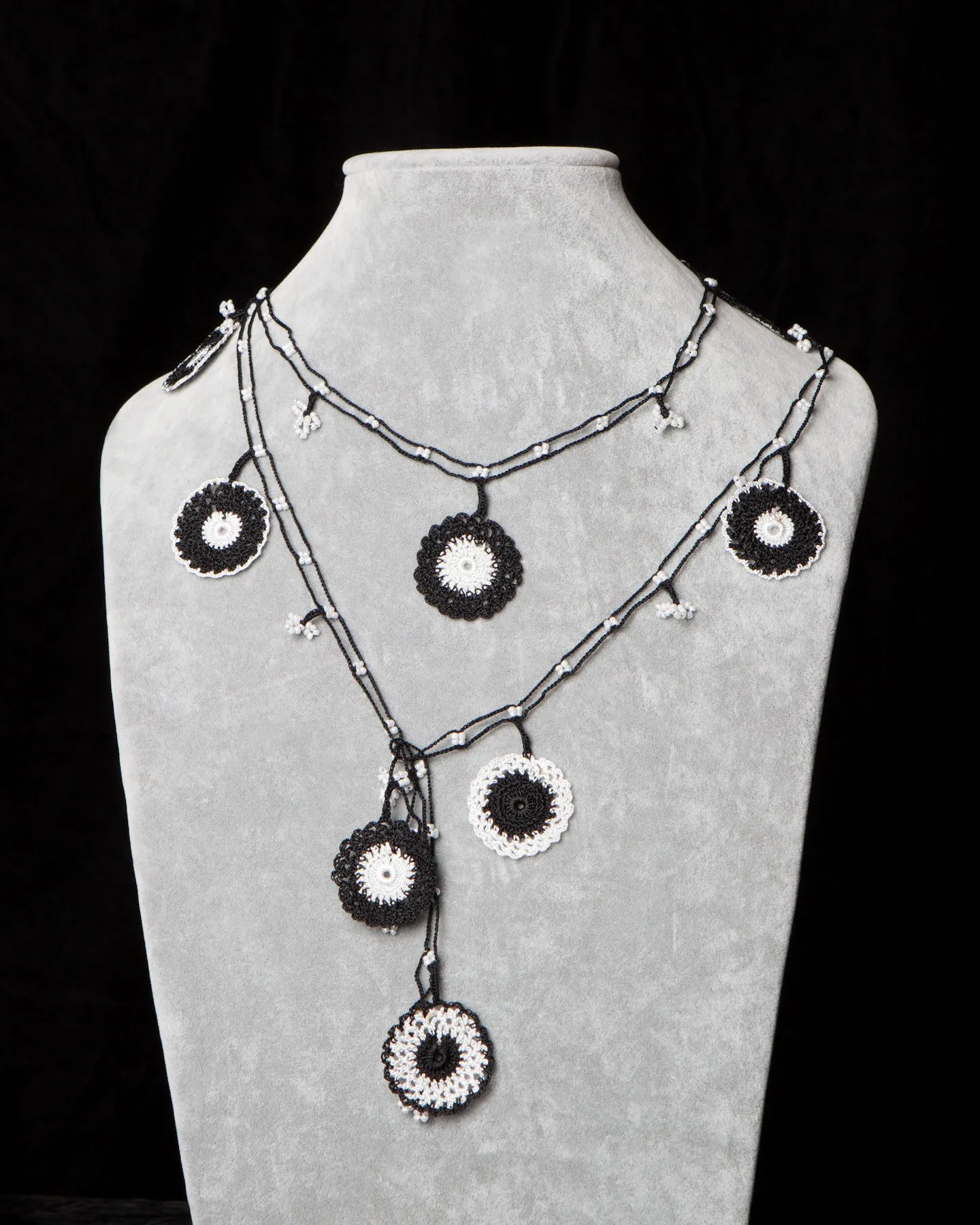 Lariat with Circle Motif -  Black and White