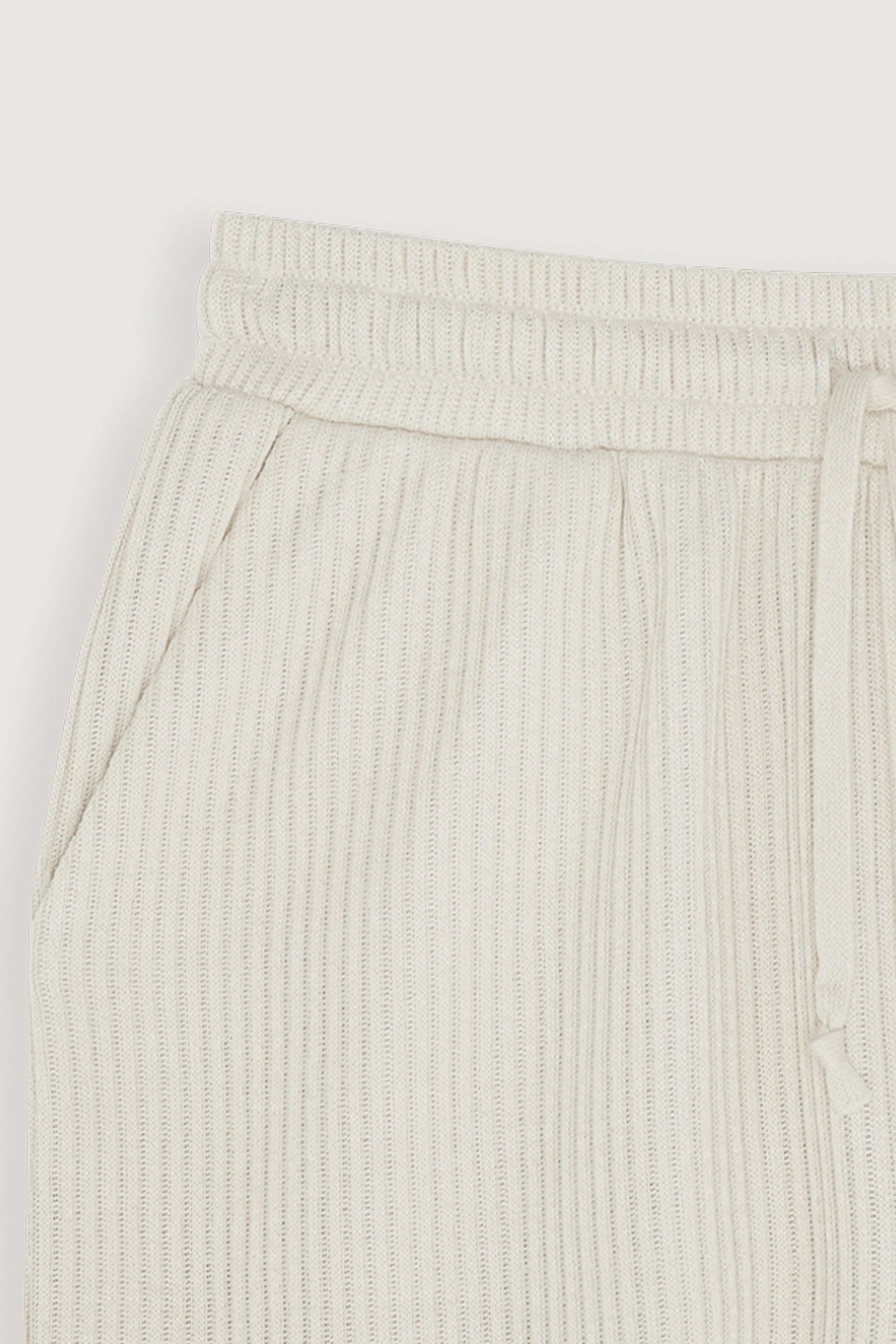 RIBBED KNIT SHORT