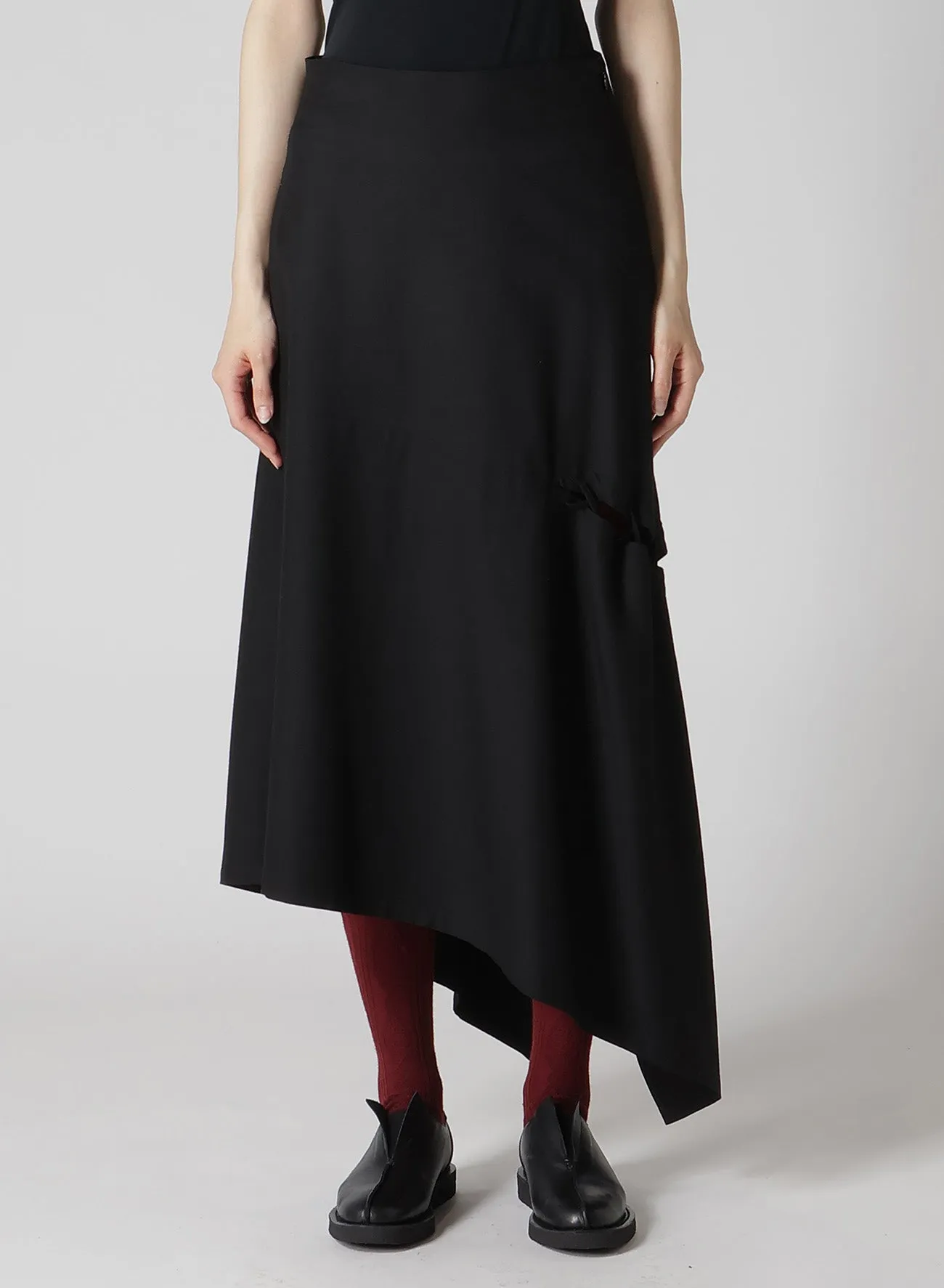 RY/W GABARDINE BACK SIDE LACE UP SKIRT