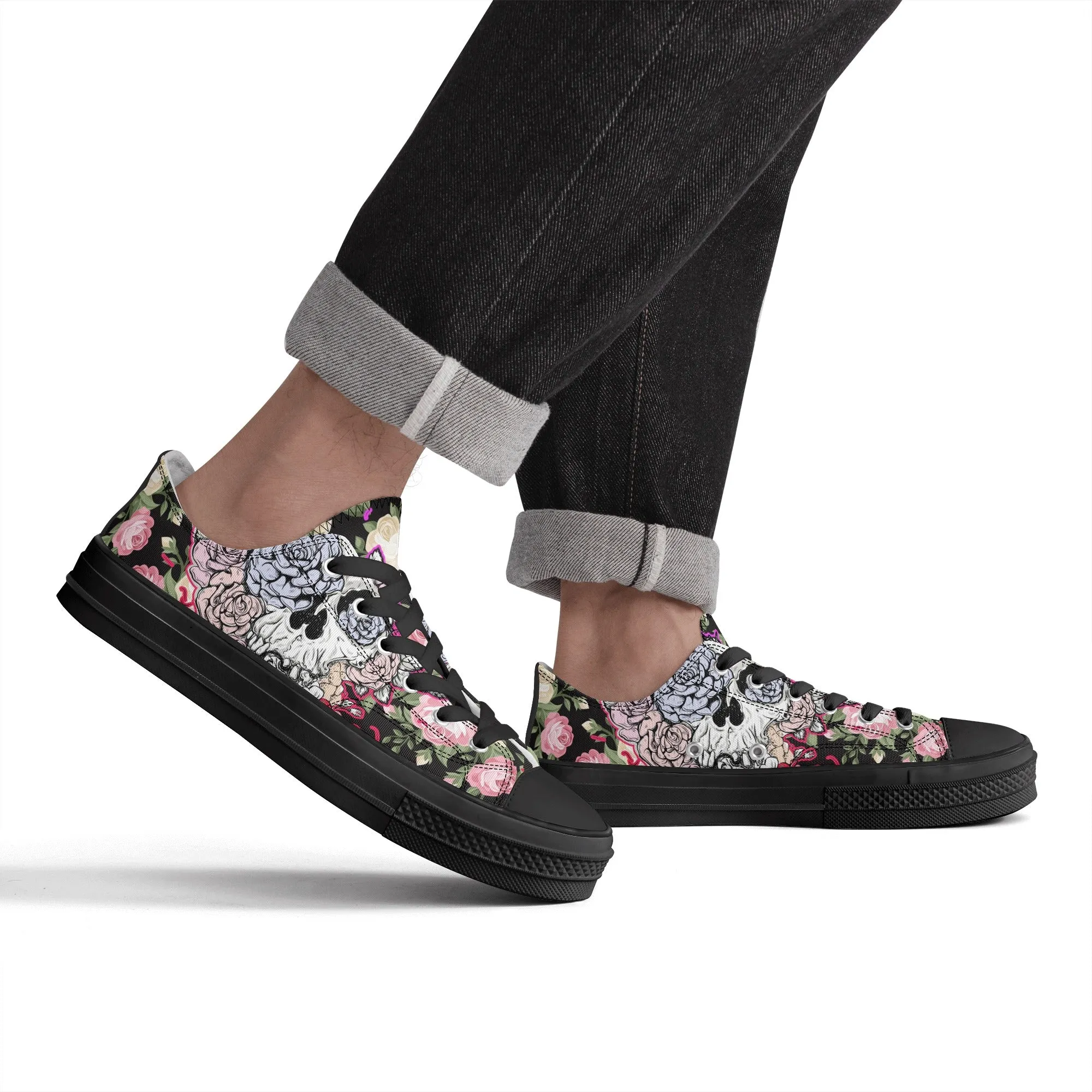 Skull & Roses Pattern - Mens Classic Low Top Canvas Shoes for Footwear Lovers