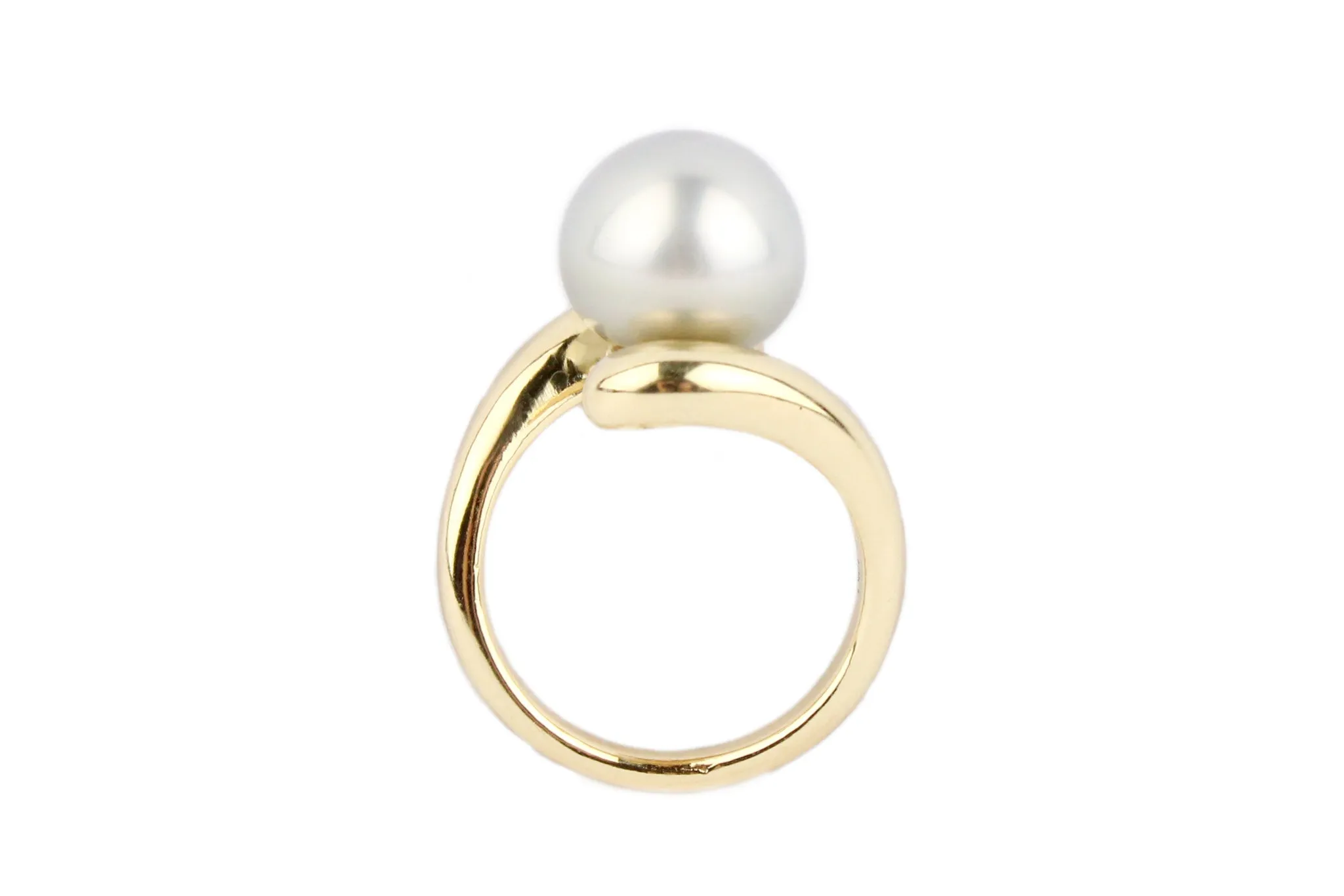 Snowy White 11.4mm Tahitian Pearl Ring